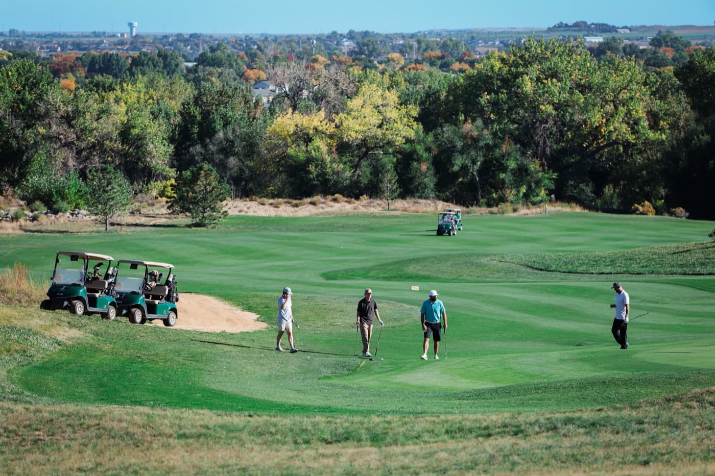 An autumn afternoon on the green